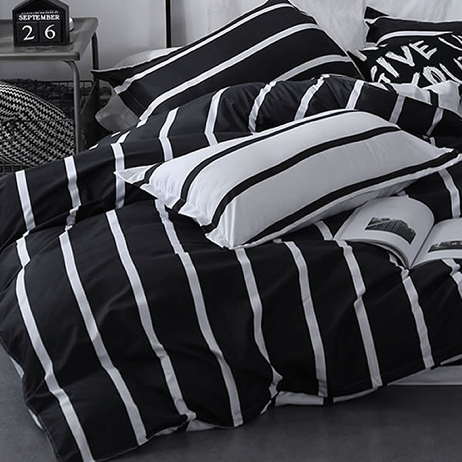 Black and White Comforter Set - twin: image 6