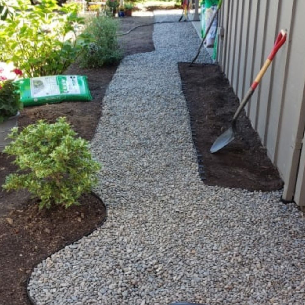 Plastic Lawn Edging - 2" Face Height (per ft): image 6