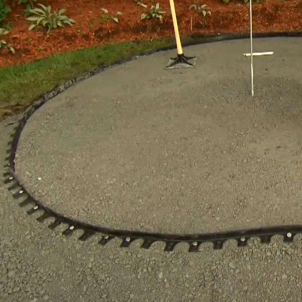 Plastic Lawn Edging - 2" Face Height (per ft): image 7